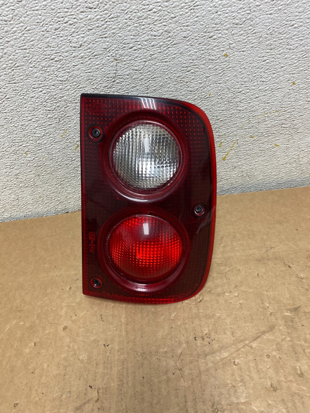 2002 to 2003 Land Rover Freelander Right Passenger RH Tail Light OE o5229 DG0
