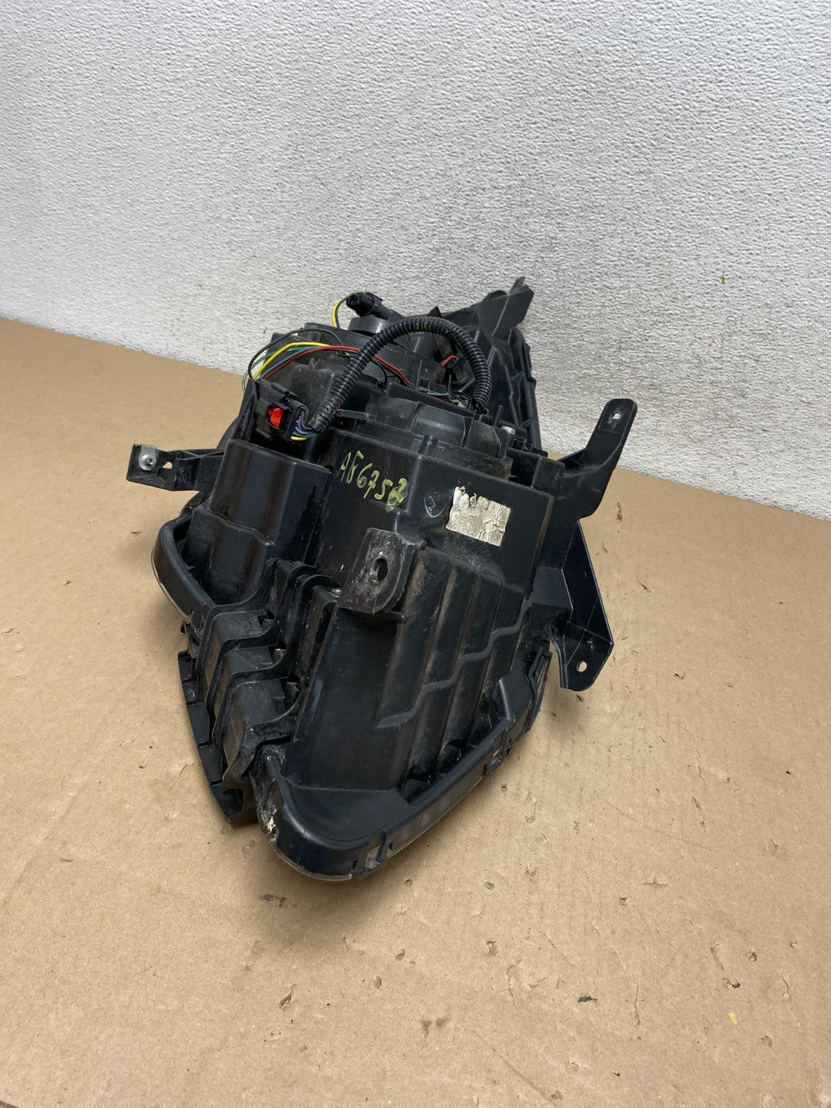 2016-2018 Chevrolet Equinox Left Driver LH Halogen Headlight AG6752 DW8