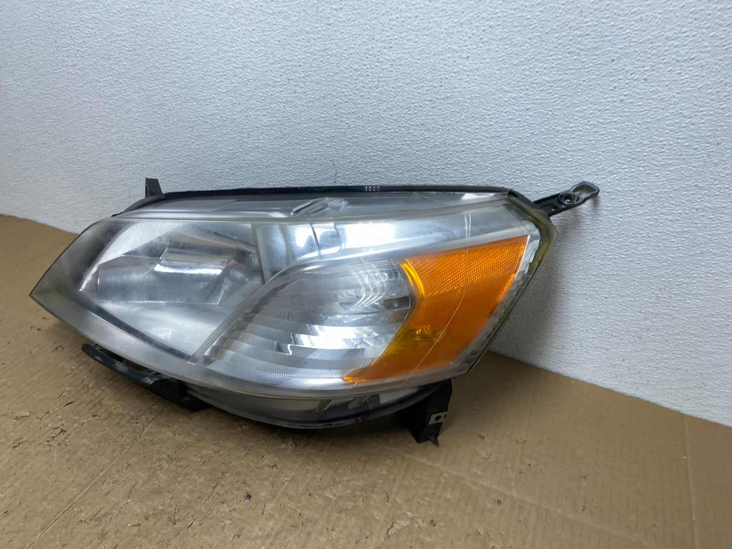 2013 to 2017 Nissan NV200 Left Driver LH Halogen Headlight AC0366 DW1