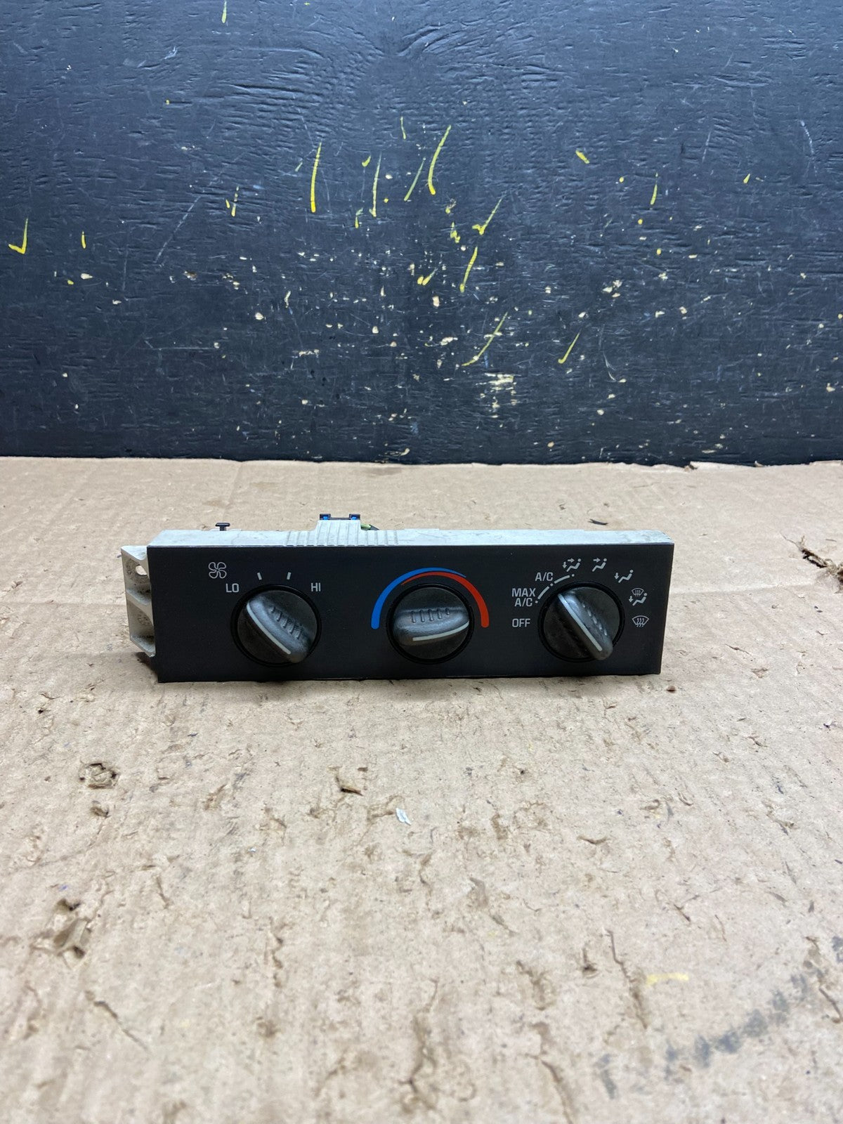 2001 - 2007 GMC Chevrolet Express 1500 Climate Control A/C Y7809 DG0