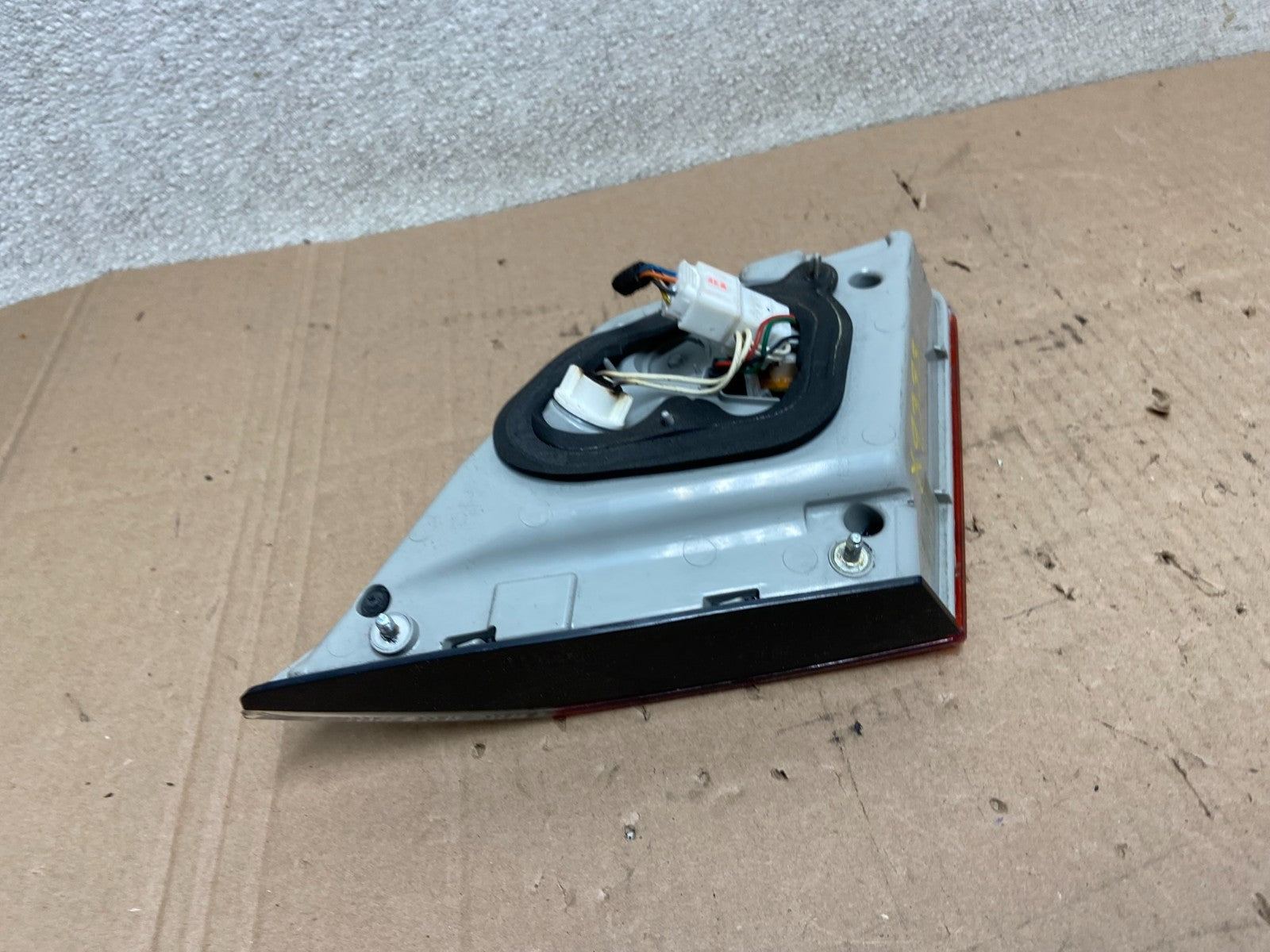 2009-2011 Hyundai Genesis Sedan Right Passenger Inner Tail Light X9333 DW5