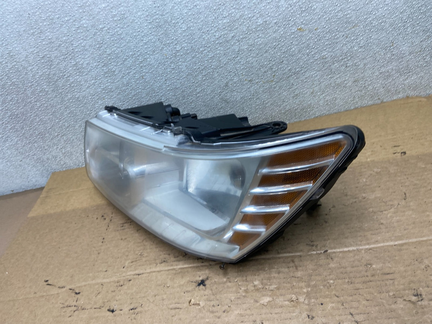 2009 to 2017 Dodge Journey Headlight Left Driver Lh Side Halogen Oem AB3330 DW1