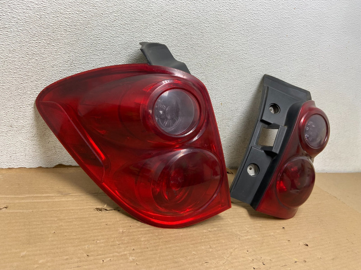 2010 to 2015 Chevrolet Equinox Left+Right Side Tail Lights AG8178 DW1