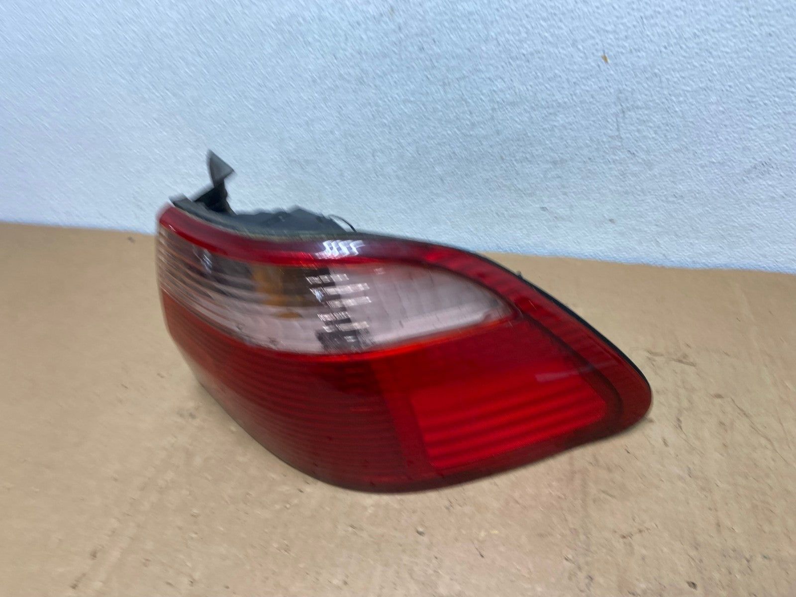 1998 to 2000 Honda Accord Sedan 4door Right RH Side Tail Light AD1257 LK1