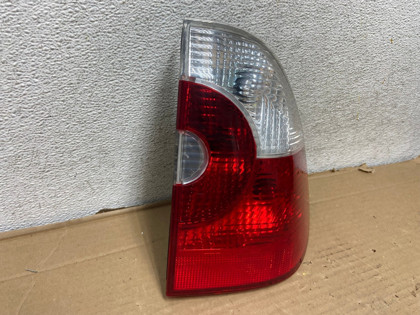 2004 2005 2006 Bmw X3 Right Passenger Rh Side Tail Light AG9215 LK2