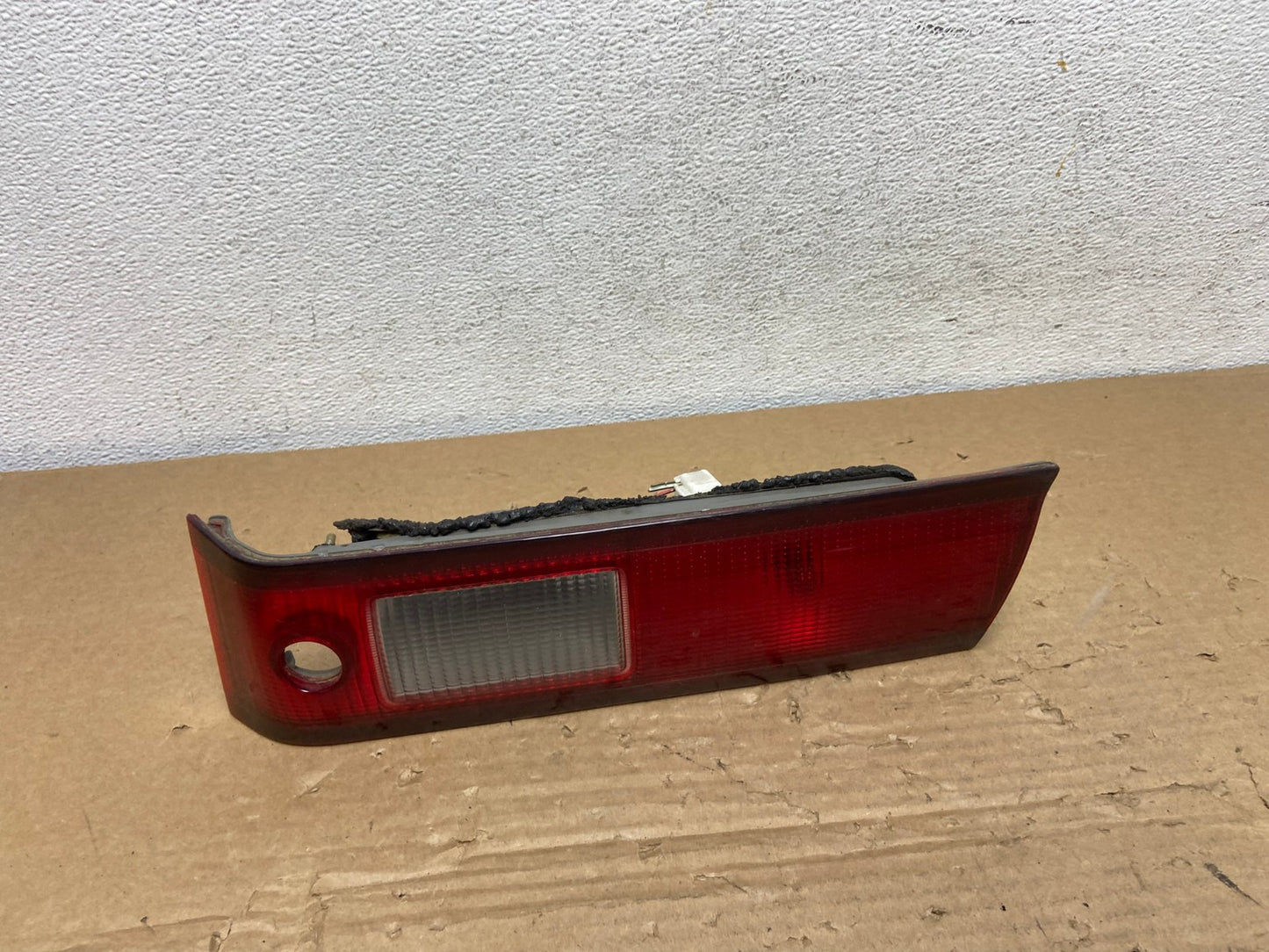 1997 1998 1999 Toyota Camry Tail Light Inner Right Passenger AD4083 LK0