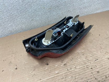 2001 - 2004 Volvo XC70 V70 Right Passenger Side LH Tail Light Oem AA9385 LK4