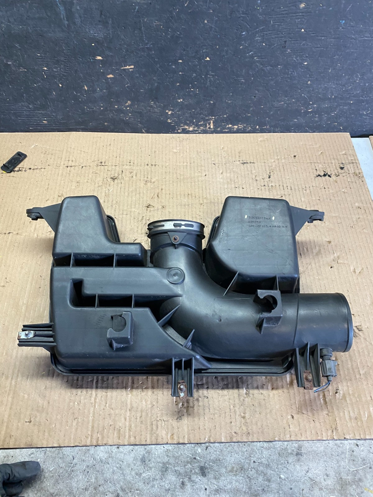 2008 2009 Jeep Commander 4.7L V8 Air Cleaner Filter Box Q3247 DG5