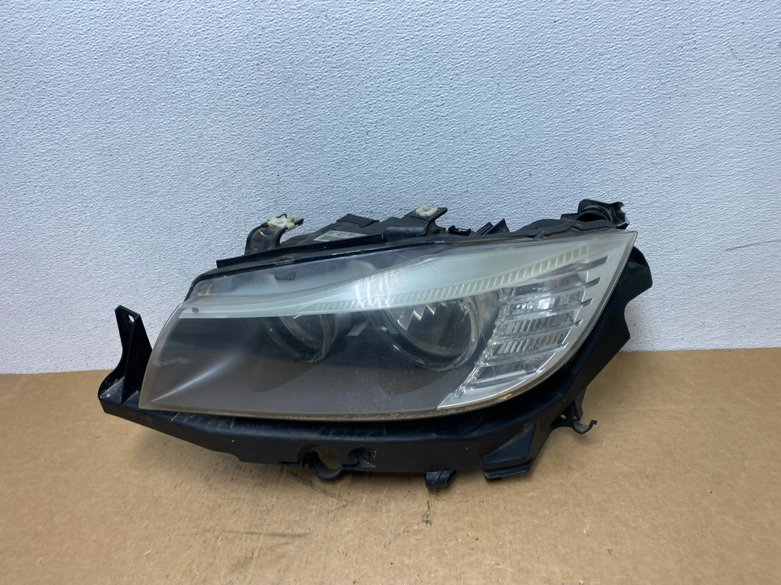 2009-2011 Bmw 3 Series 328i 4/D Sedan Left Driver Headlight Halogen AD6255 DW0
