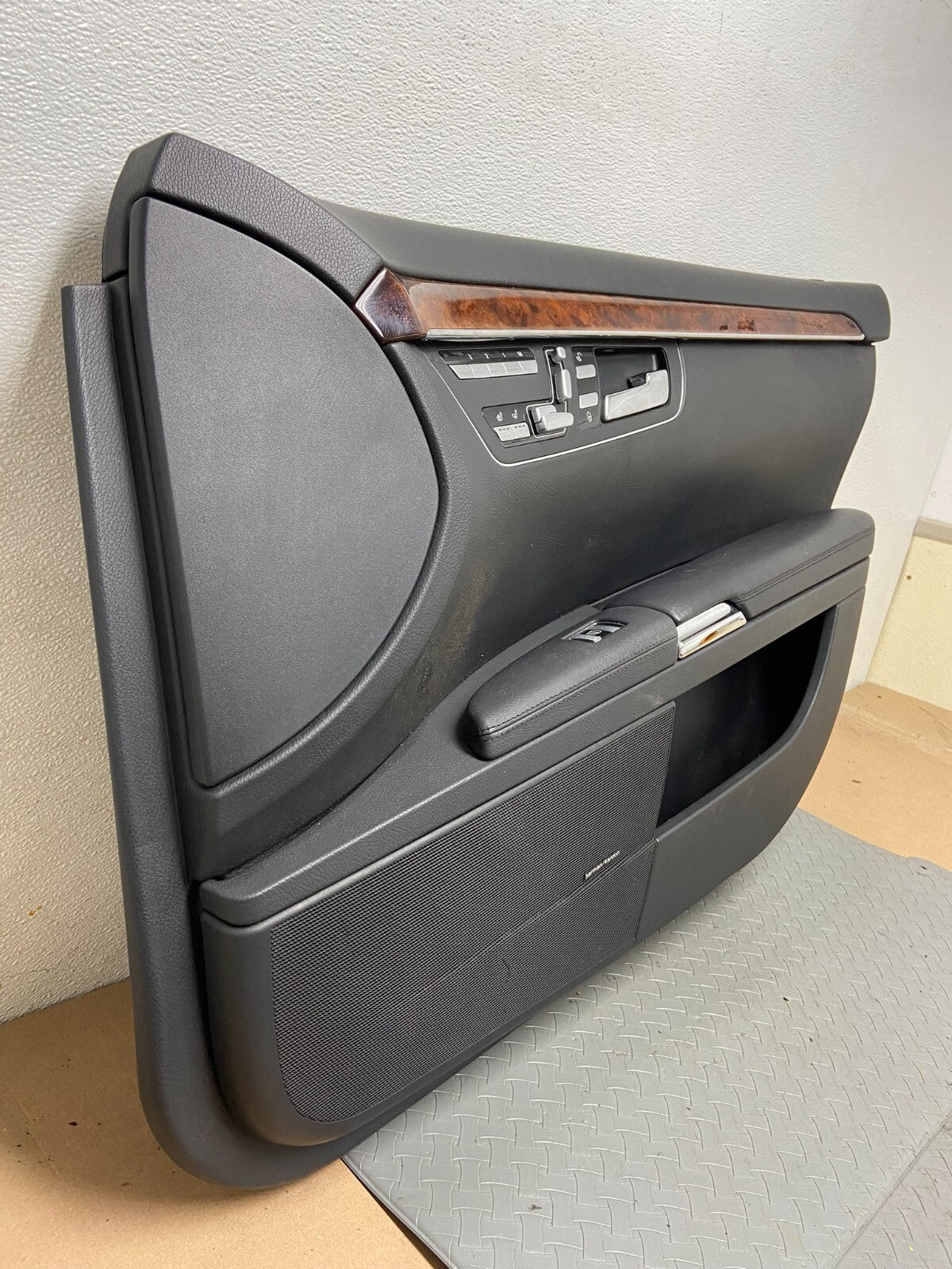 2010-2013 Mercedes W221 S550 S400 Front Right Passenger Door Panel C0997 DG2