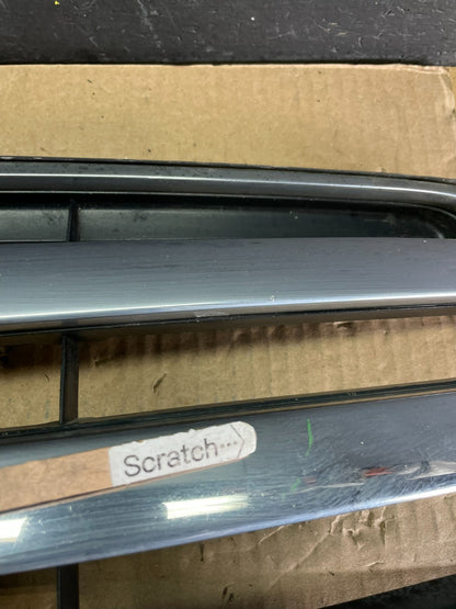 2004 to 2007 Infiniti QX56 Front Upper Chrome Grill Grille AB7681 DG3