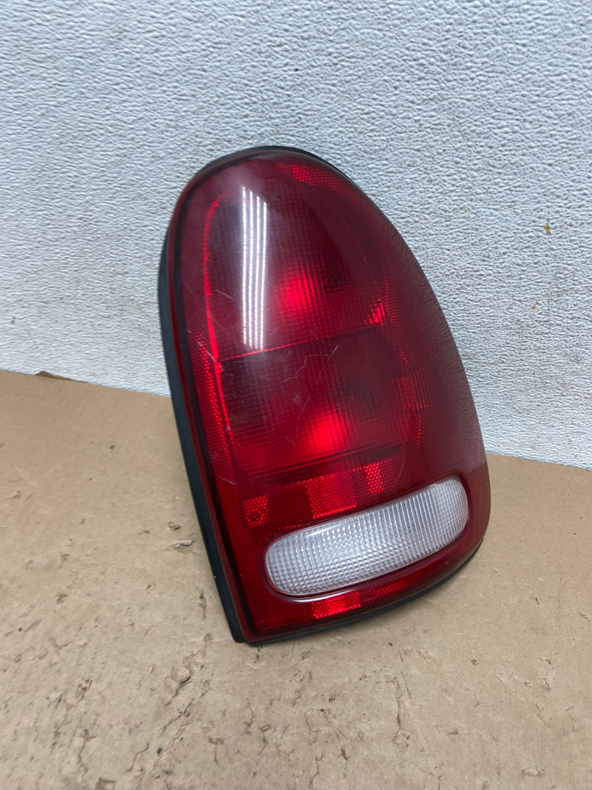 1998 to 2003 Dodge Durango Tail Light Right Passenger RH Side AG4465 LK2