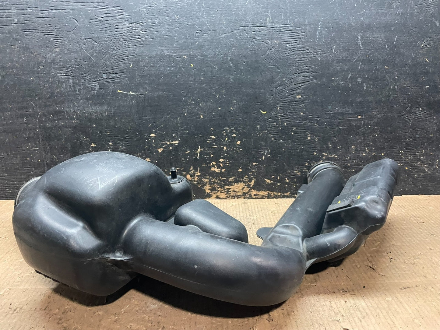 2011 - 2013 Dodge Durango 3.6L Resonator Air Intake Tube y6617 DG3