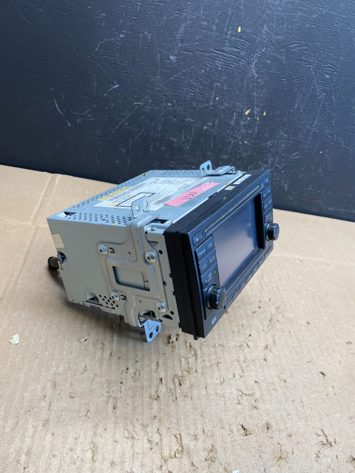 2011 to 2012 Nissan Rogue AM FM XM Radio CD Player Screen Receiver AB9663 DG1