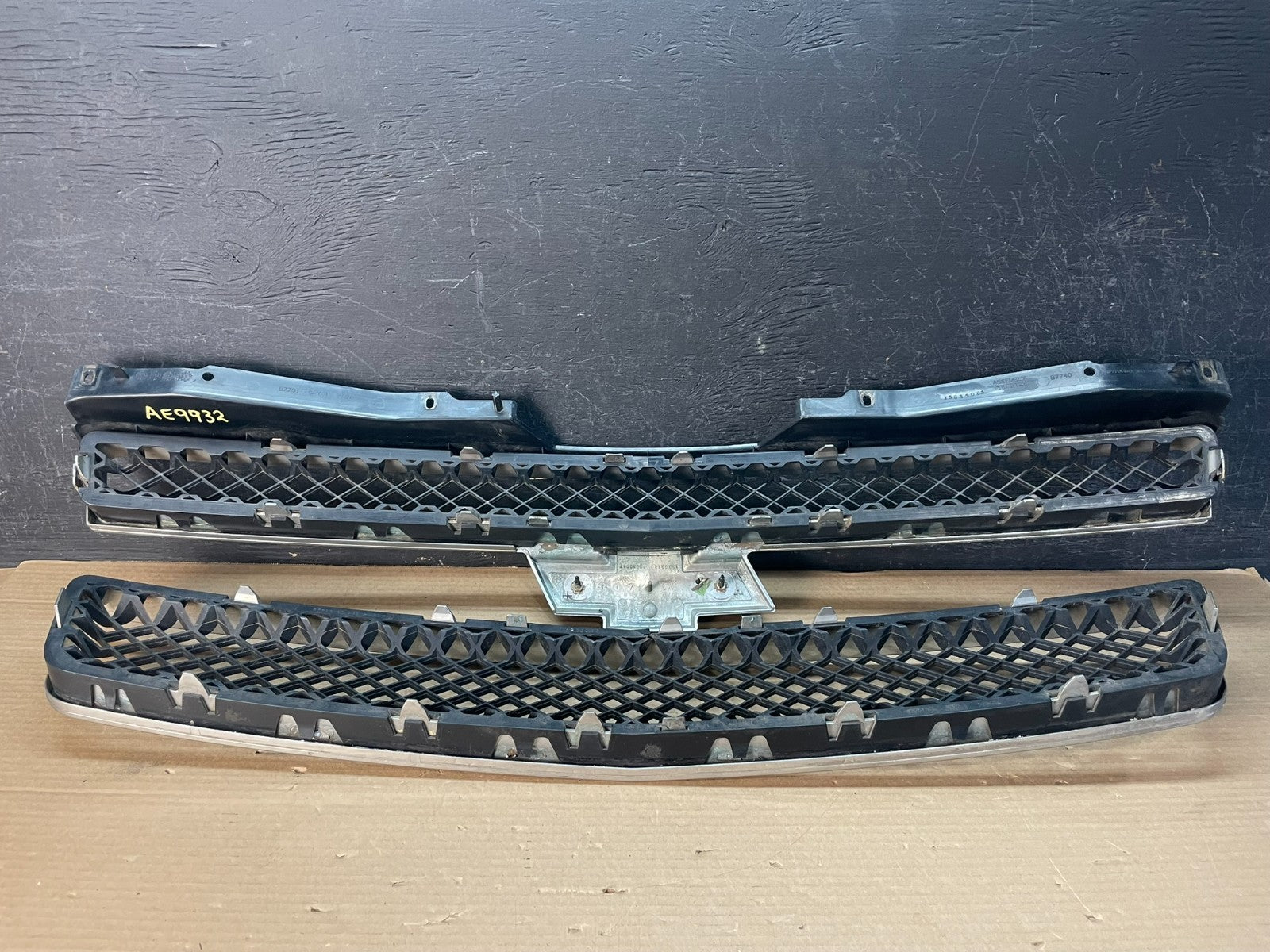 2007 to 2014 Chevrolet Tahoe Suburban Lower Upper Grill Grille Set AE9932 DG3