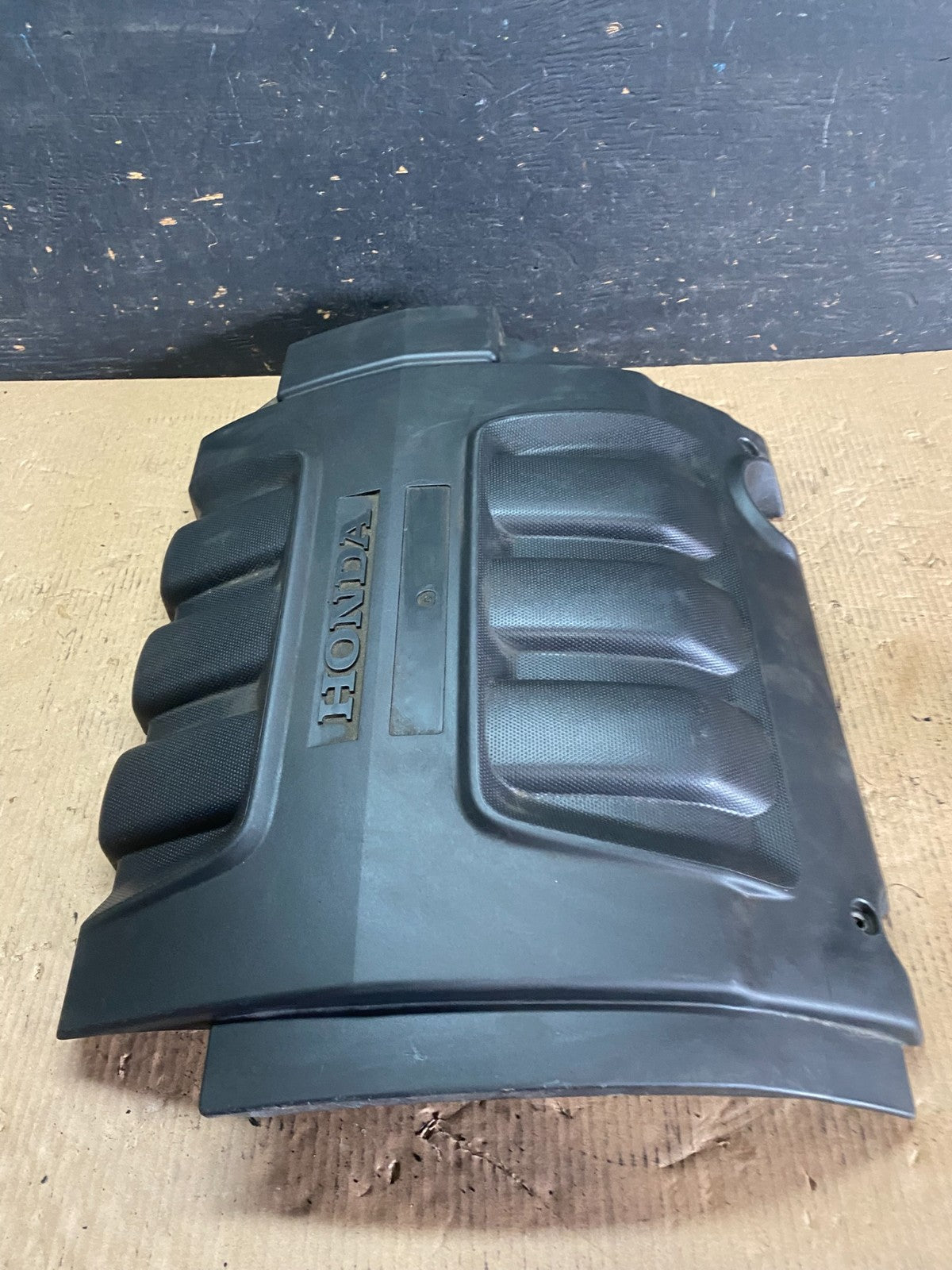 2005 to 2007 Honda Odyssey Black Engine Cover OEM 3.5L No # P4070 DG3