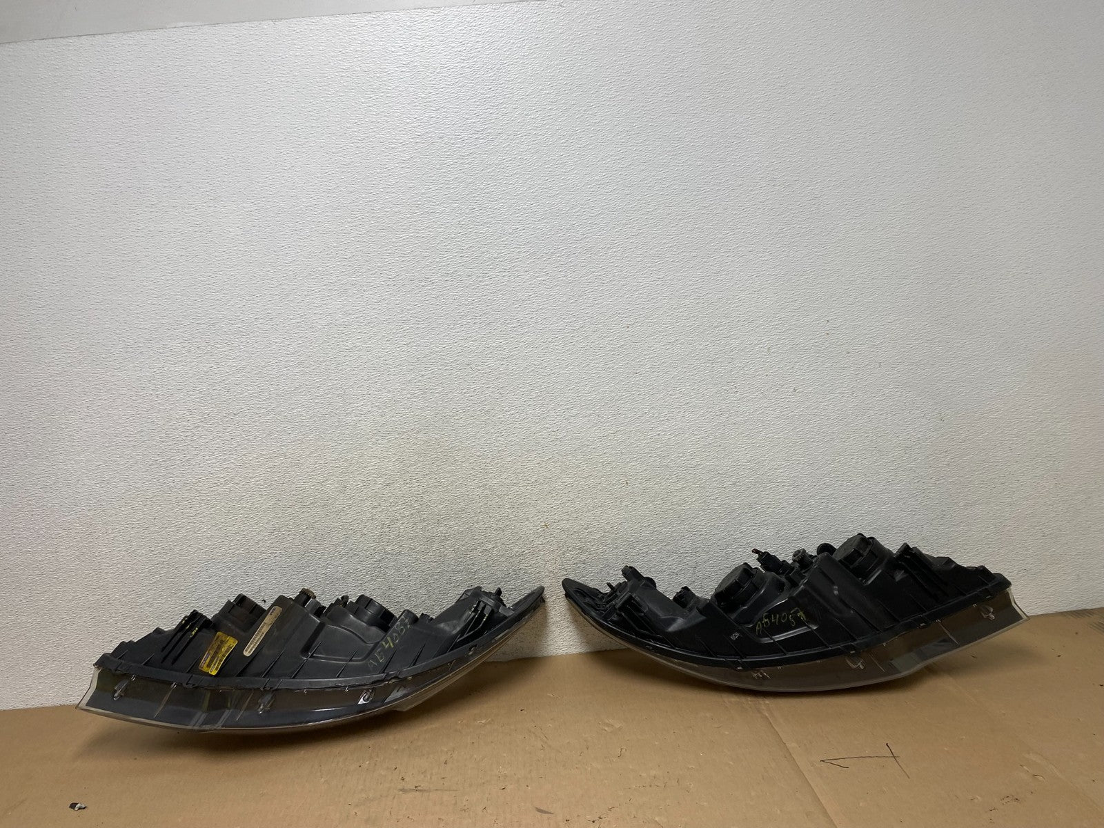 2010 2011 2012 Kia Forte Left+Right Side Headlights Halogen TYC AG4087 DW13