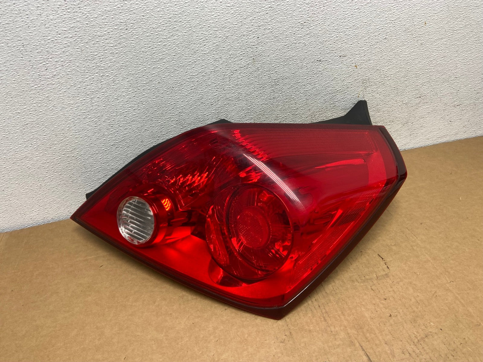 2008 - 2013 Nissan Altima Coupe Right Passenger Side Rh Tail Light AD5427 LK0