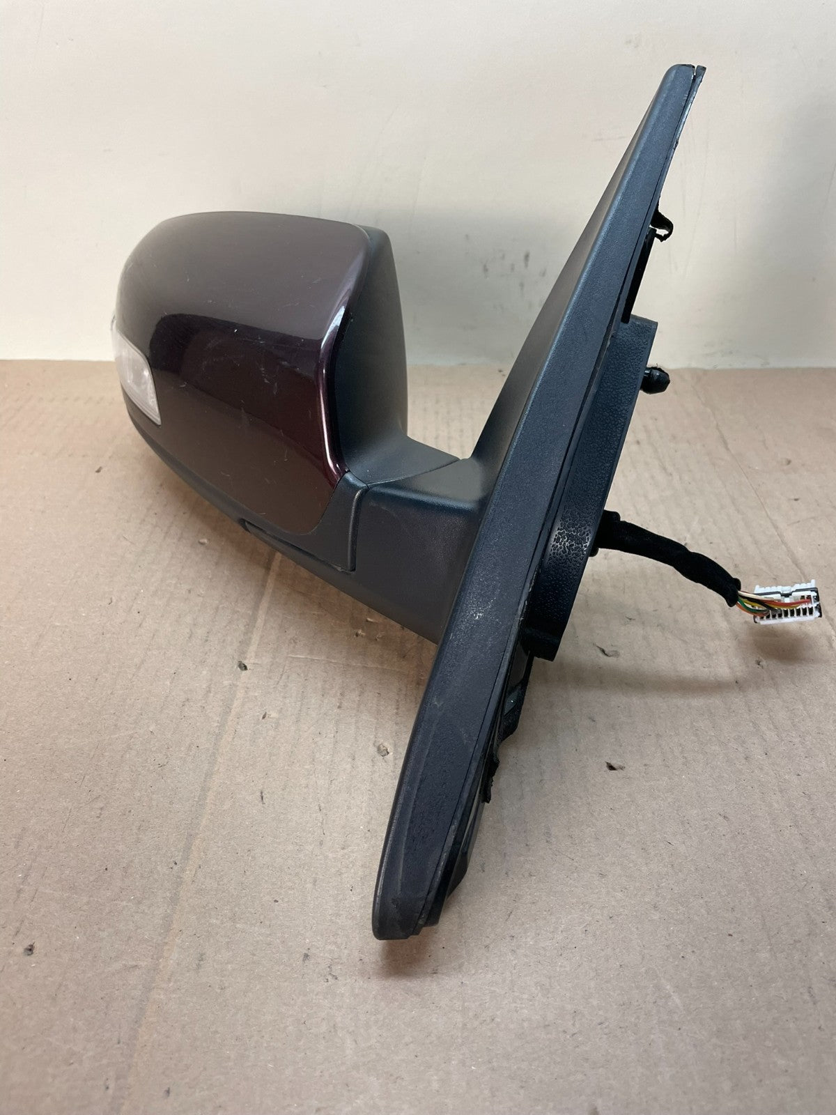 2011 to 2015 Kia Sorento Right Passenger Door Mirror Turn Signal AJ0762 DG1