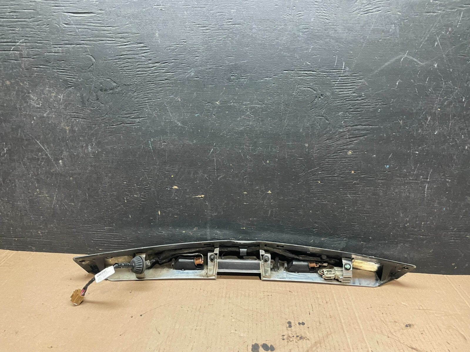 2010-2015 Cadillac SRX Rear Liftgate Tailgate Finish Molding W/ Camera J3657 DG14