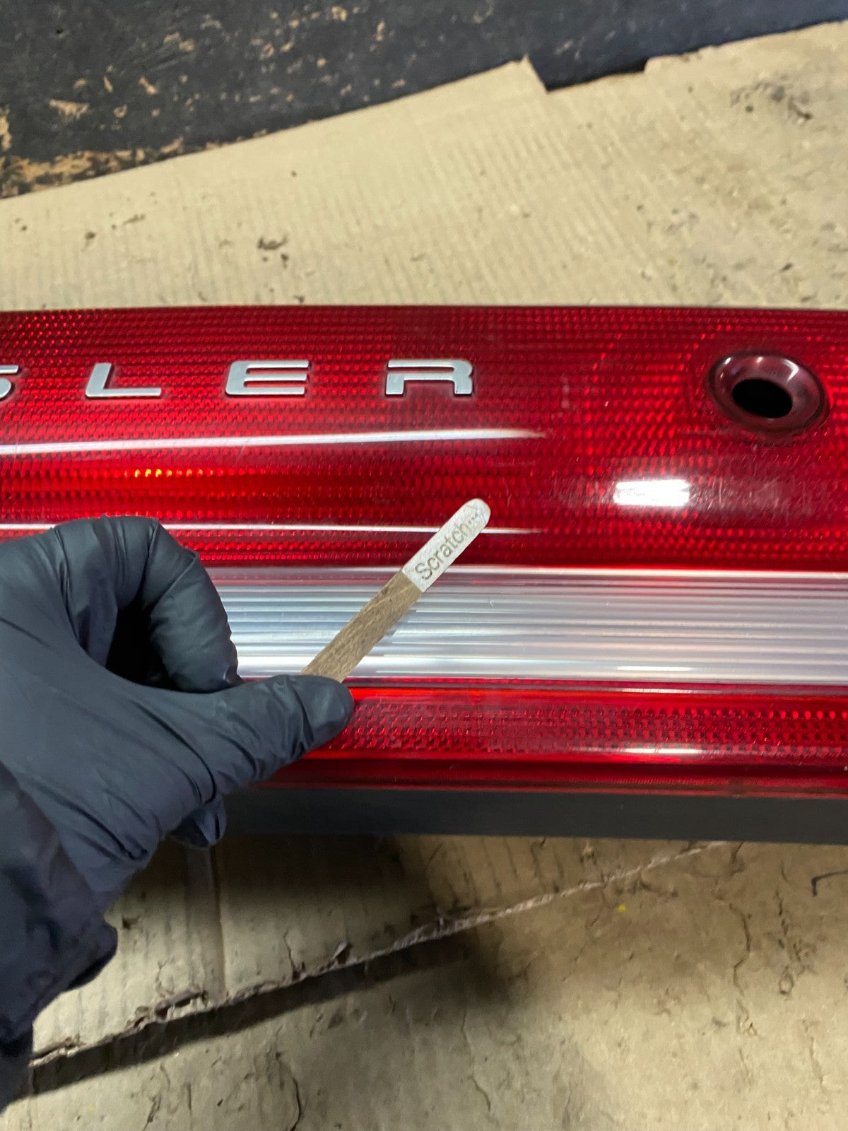 1993 to 1997 Chrysler Concorde Center Trunk Tail light X8226 DG4
