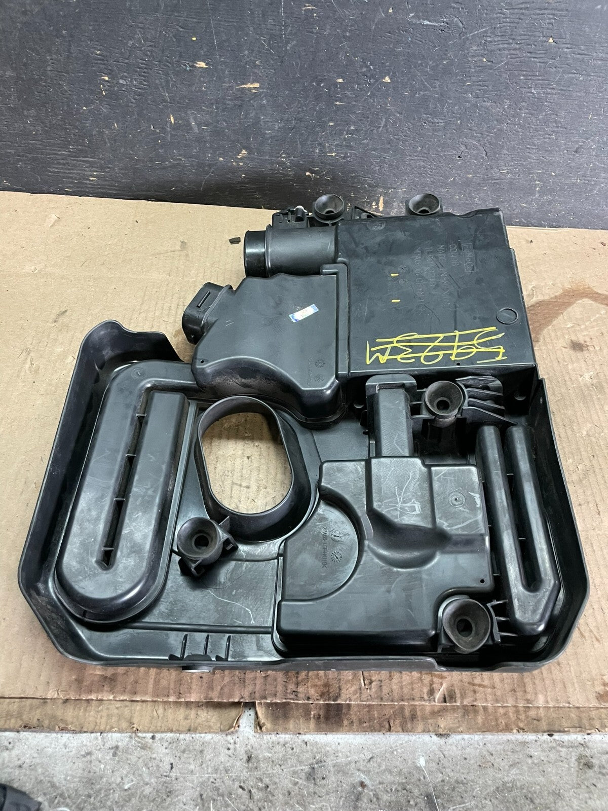 2013 to 2020 Ford Fusion Engine Motor Cover Shield Black M8976 DG7