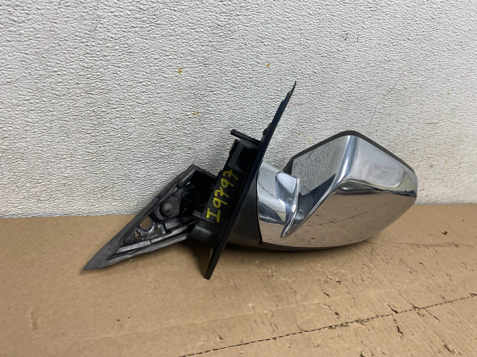 2015 - 2017 Chevrolet Equinox Left Driver Lh View Door Mirror i9797 OEM DG11