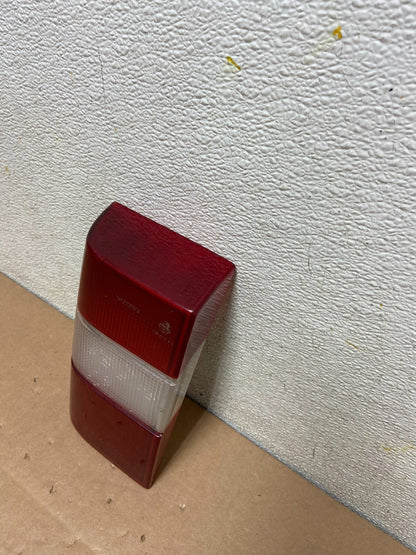 1993 to 1994 Volvo 850 Sedan Right Passenger RH Side Inner Tail Light E1048 OEM1