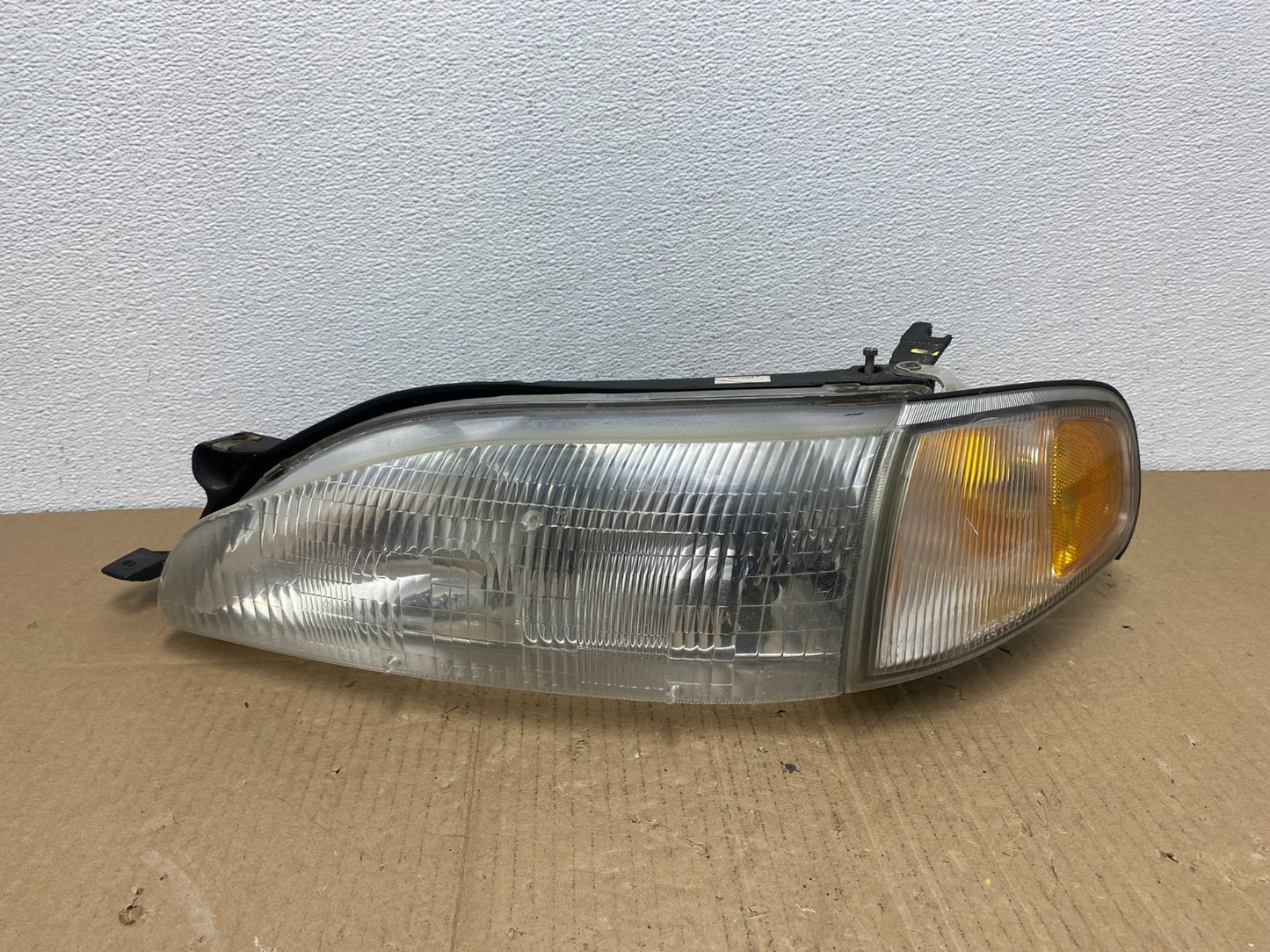 1995 to 1996 Toyota Camry Left LH Side Headlight OEM AB8177 DW0