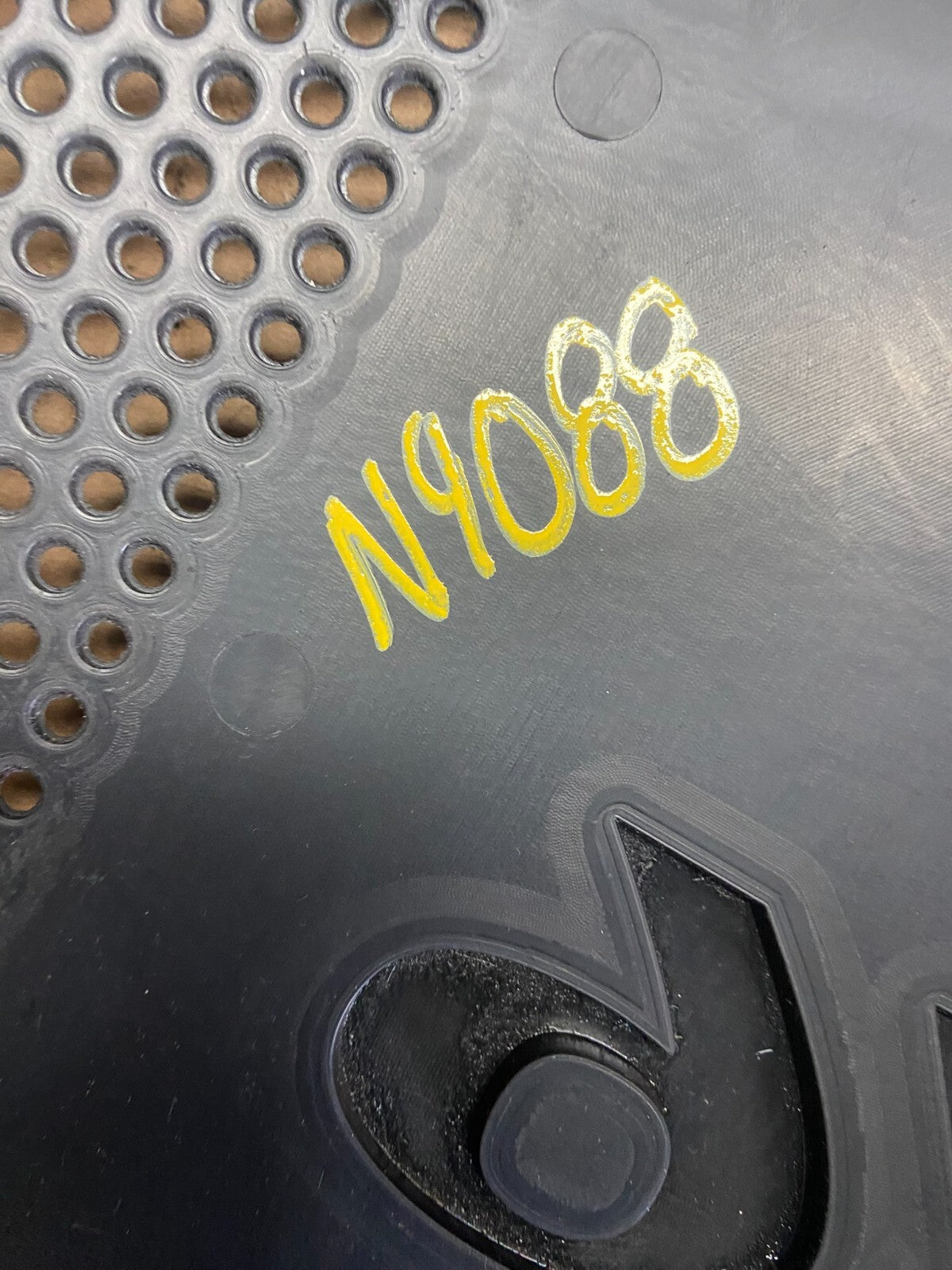 2006 to 2008 Hyundai Sonata V6 Engine Motor Shield Cover OEM N90886