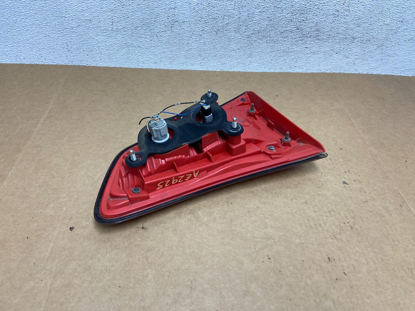 2011 to 2013 Infiniti Qx56 Left Driver LH Side Inner Tail Light OE AE2925 DG4