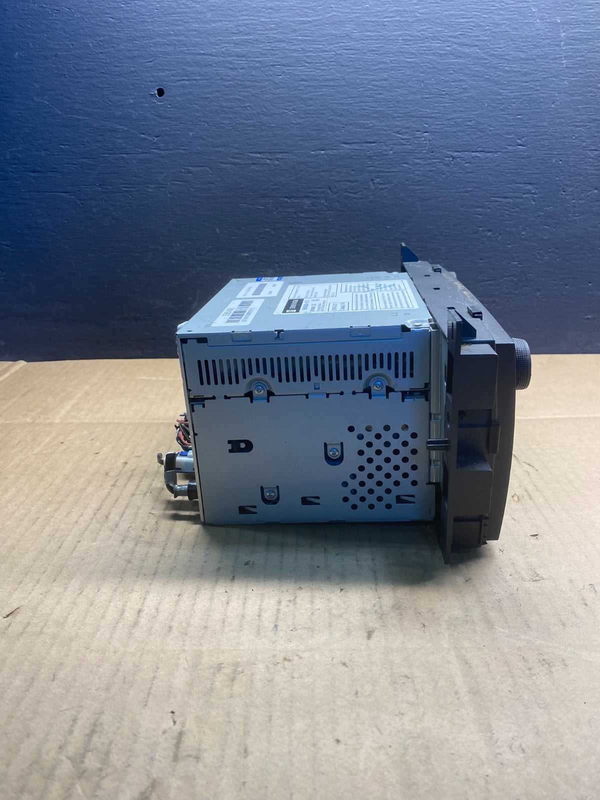 2008 to 2012 Cadillac SRX CTS Audio Radio Screen Display Player AB7448 DG2