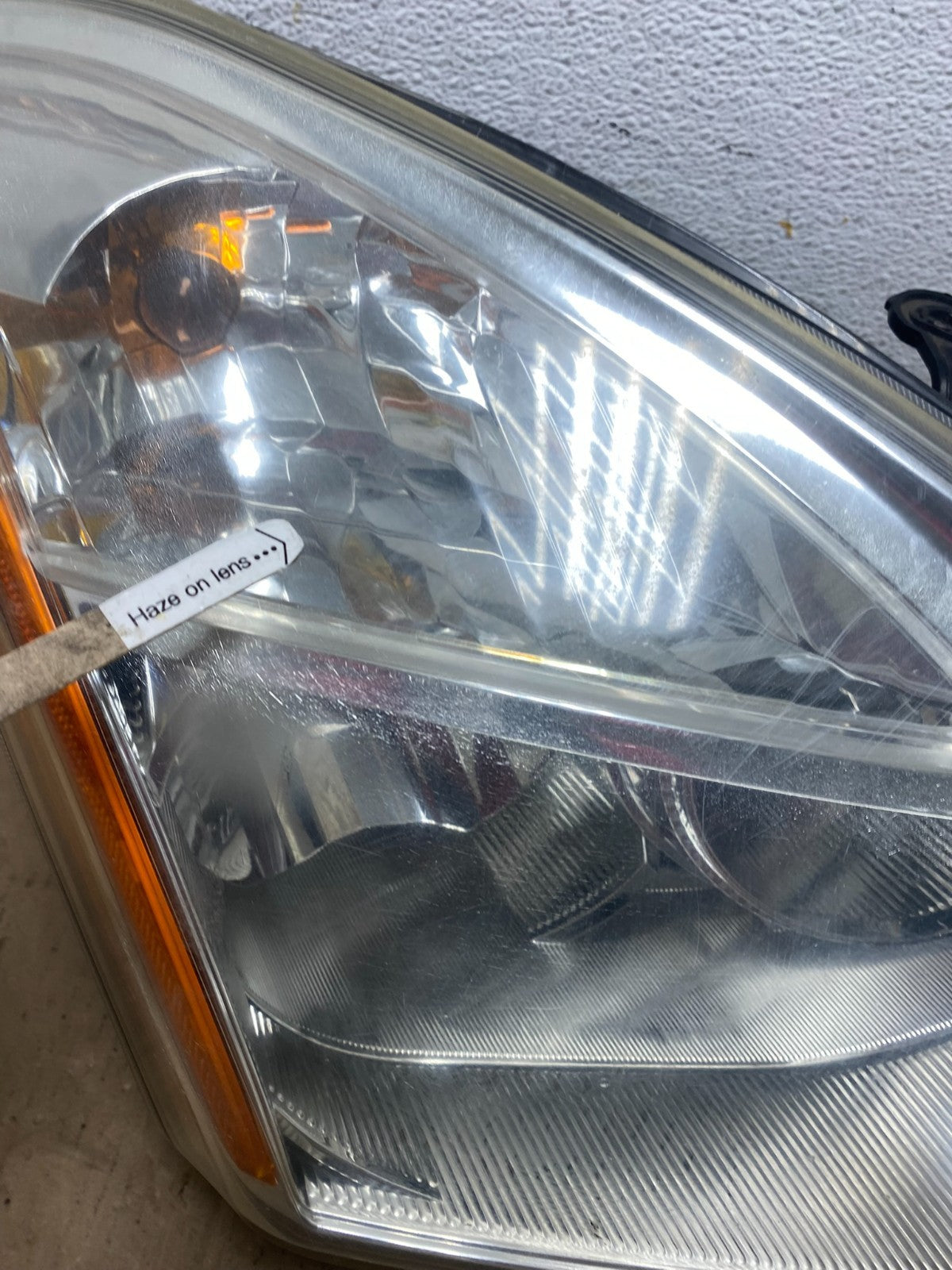 2009-2013 Nissan Rogue Right Passenger Xenon HID Headlight AD8001 DW5