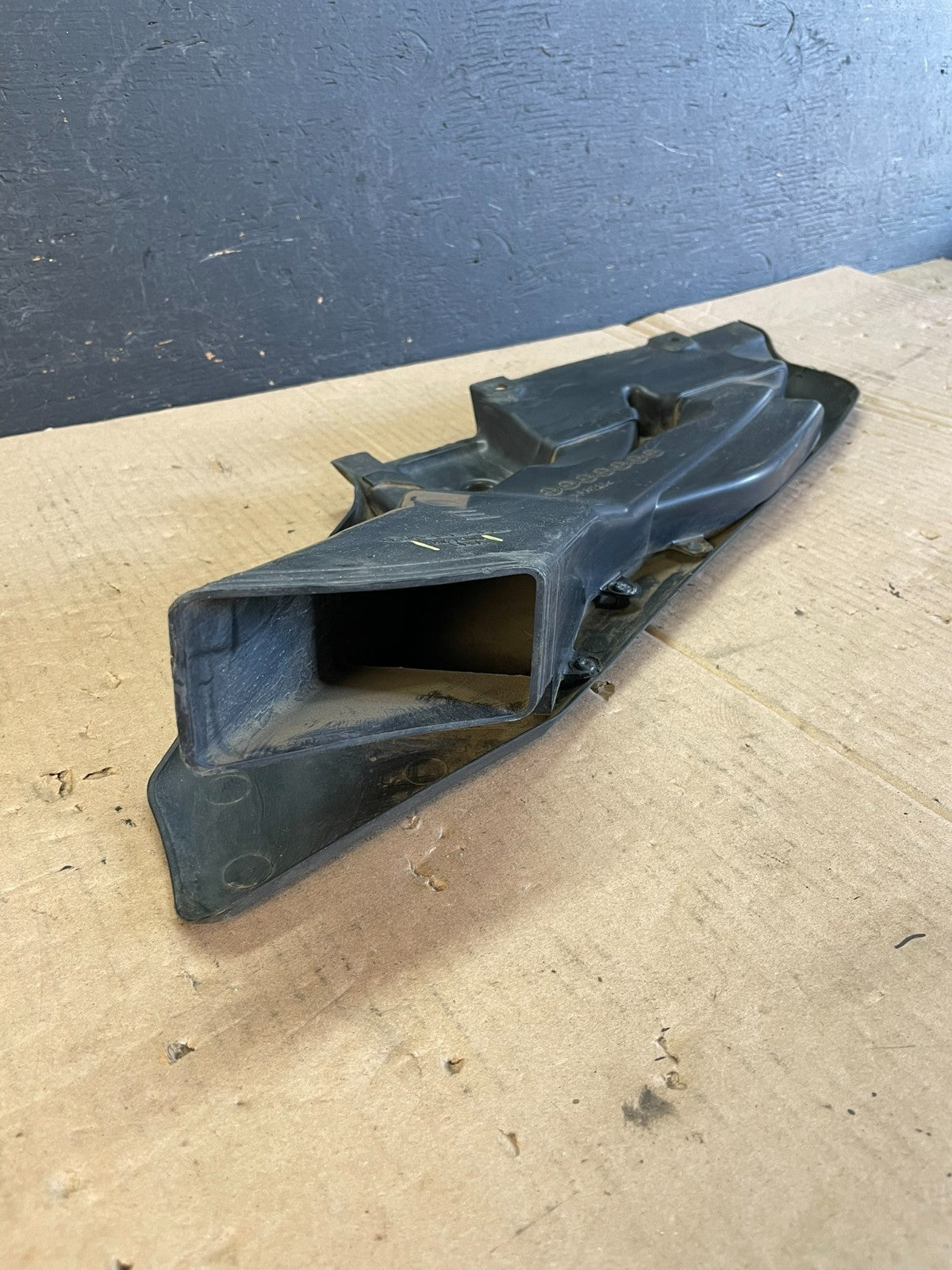 2010-2012 Subaru Legacy Outback Air Intake Duct Cleaner Tube AD8601 DG4