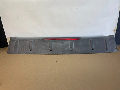 2002 to 2006 Chevrolet Avalanche 1500 Cente Spoilerr 3rd Brake Light AG7580 DG3