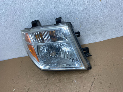 2005-2007 Nissan Pathfinder Halogen Headlight Right Passenger Rh AD8178 DW1