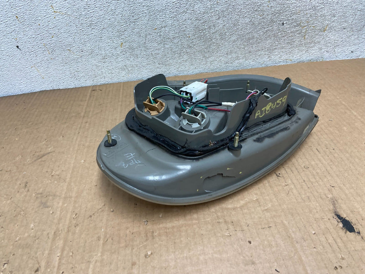 2002 2003 Nissan Maxima Right Passenger RH Side Tail Light AI8459 LK5