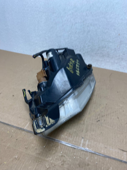 2008 2009 2010 2011 Ford Focus Right Passenger Rh Side Headlight AE6889 DW11