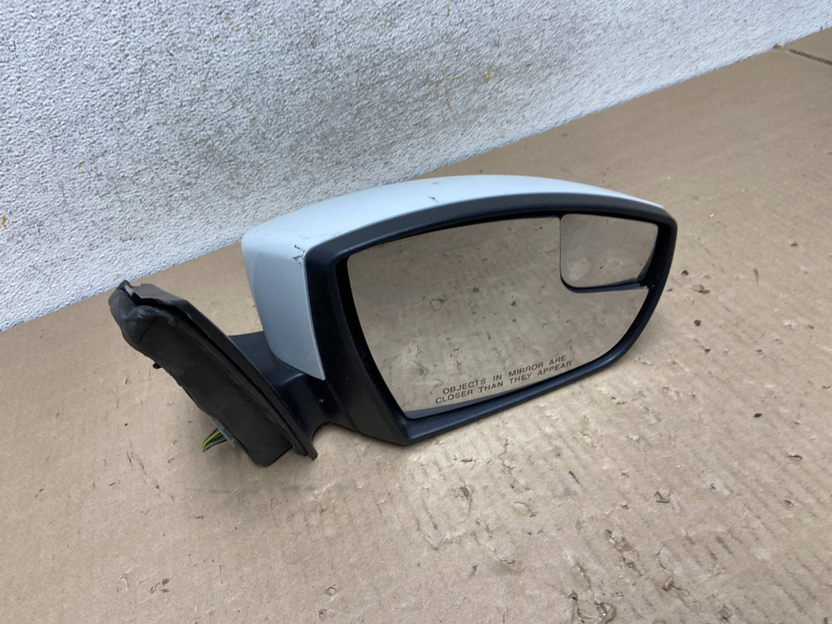 2012-2014 Ford Focus Right Passenger View Door Turn Sgn Mirror AI2335 DG5