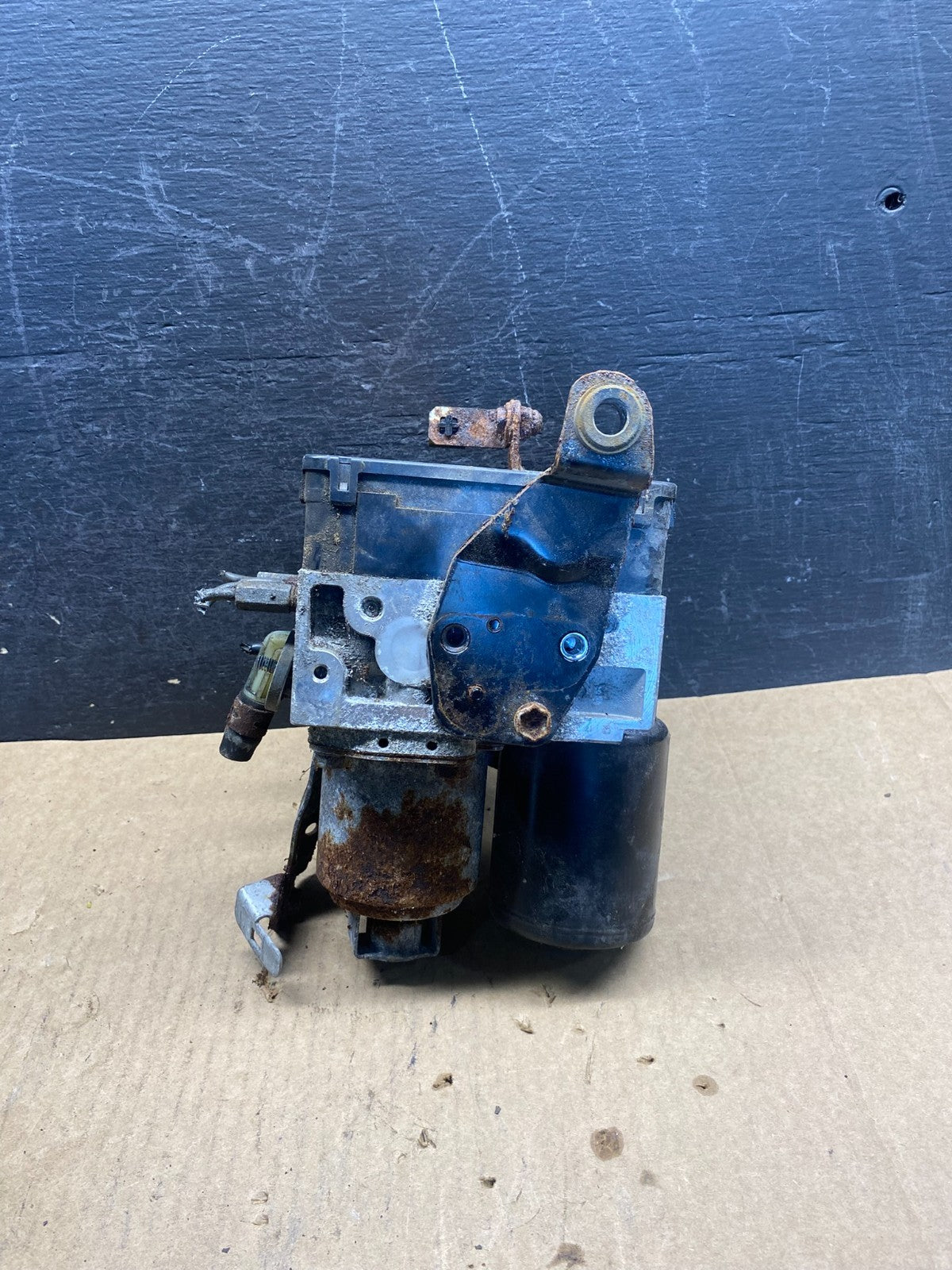 2004 - 2009 Toyota Prius ABS Brake Pump Anti Lock Module AG7227 DG2