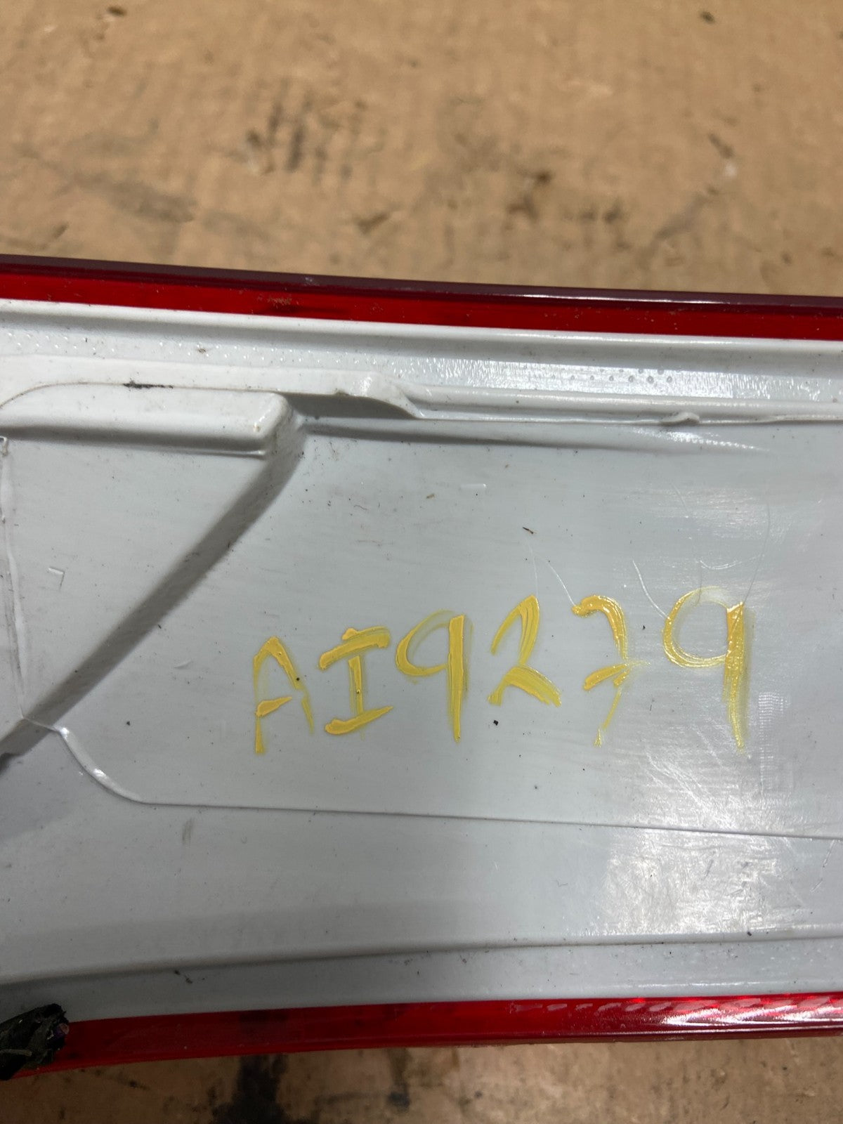 2013 to 2016 Ford Escape Left Driver LH Side Tail Light AI9279 LK7