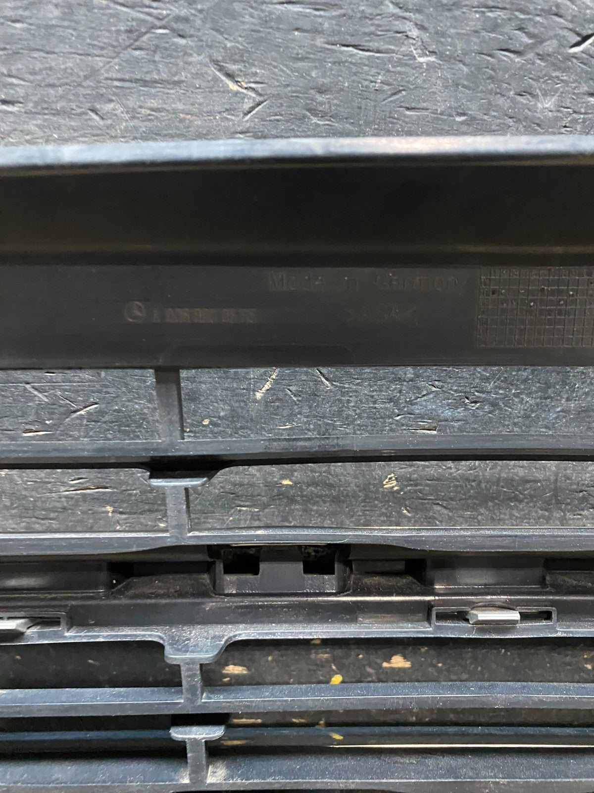 2007 to 2009 Freightliner Sprinter Front Upper Chrome Grill Grille V4350 GD6