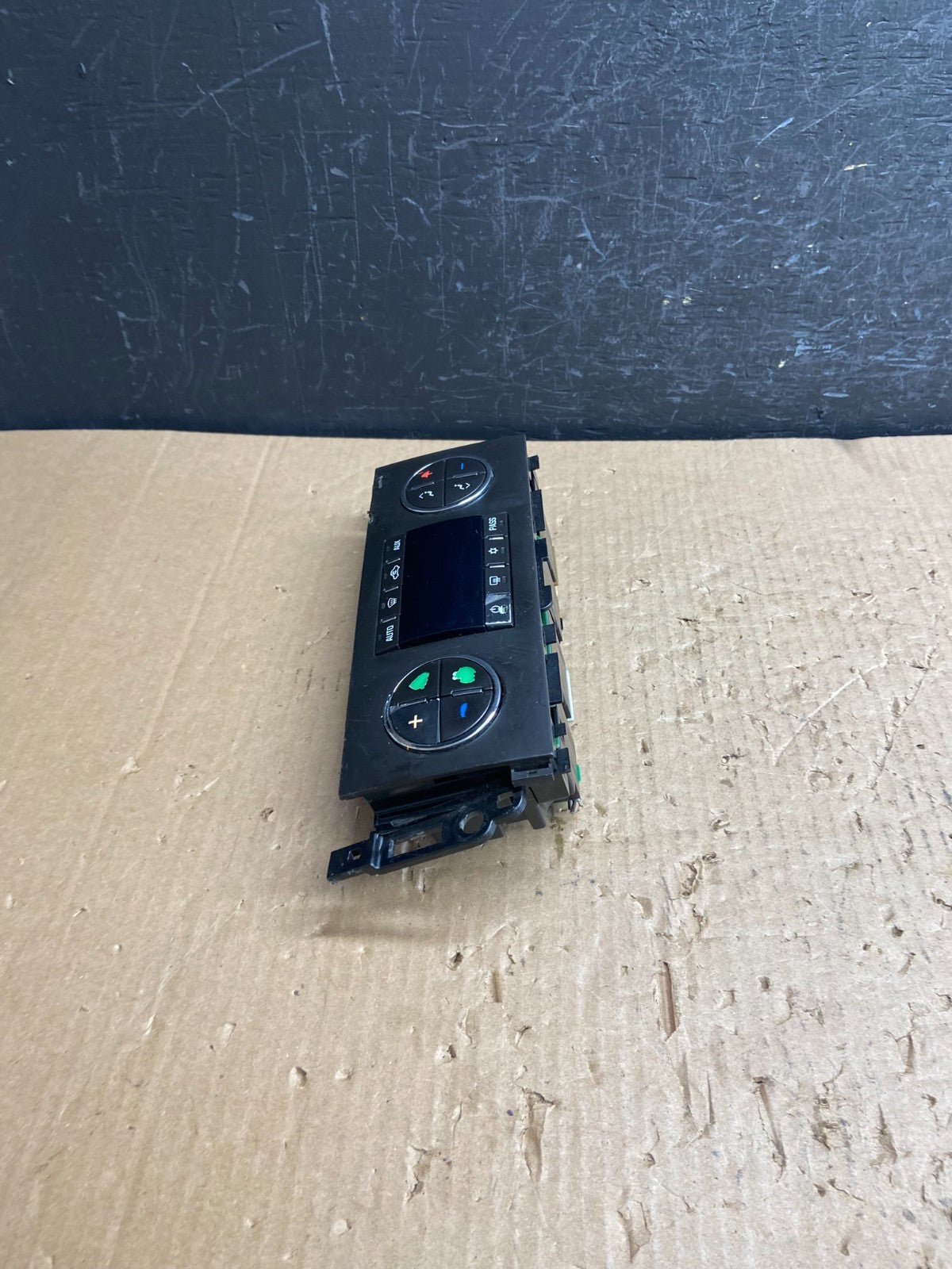 2007-2011 GMC Yukon Tahoe Automatic Climate Temperature Temp Control AE4195 DG1