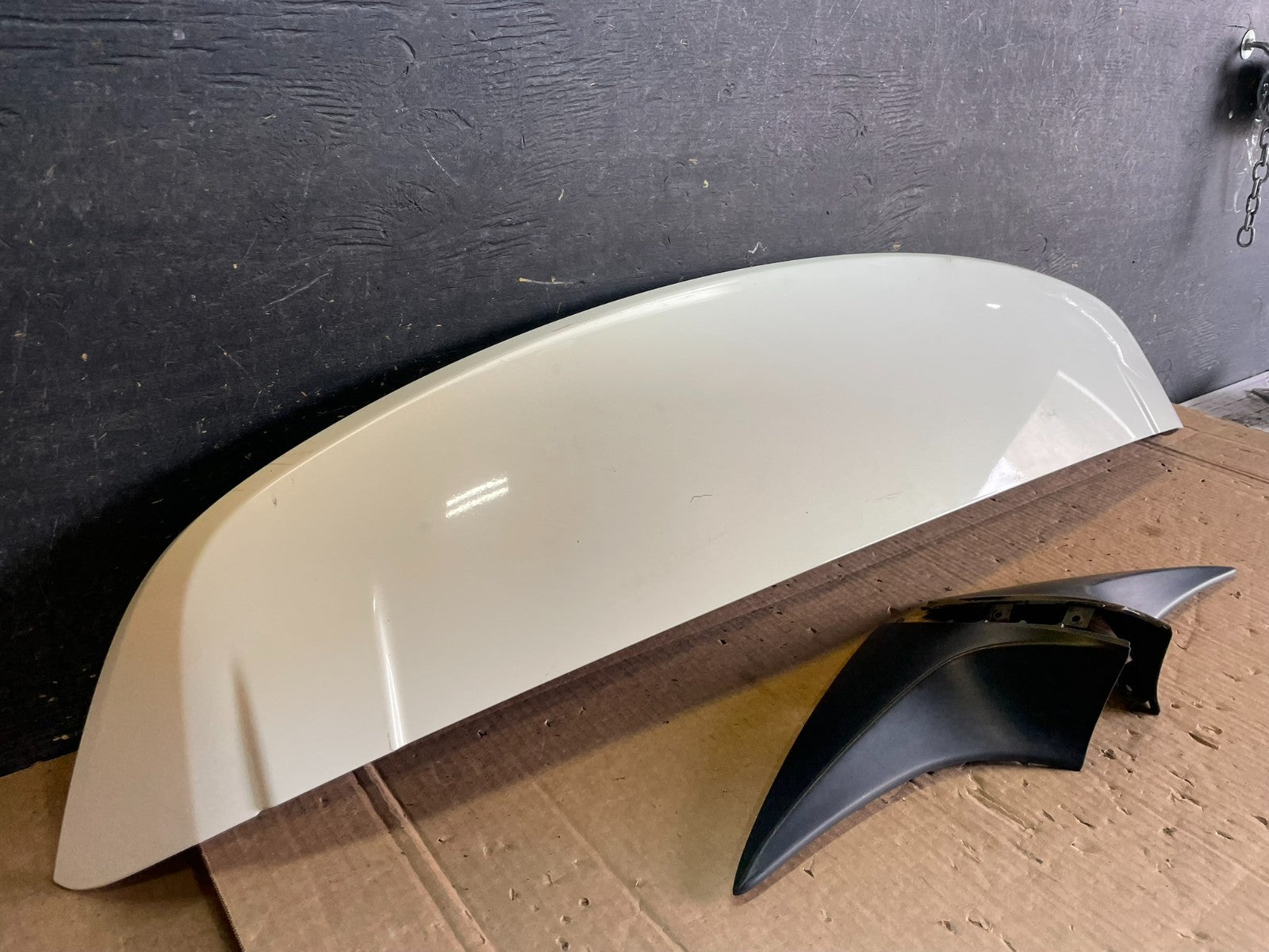 2013 to 2020 Nissan Pathfinder Rear Spoiler Wing Oem AB3086 DG2