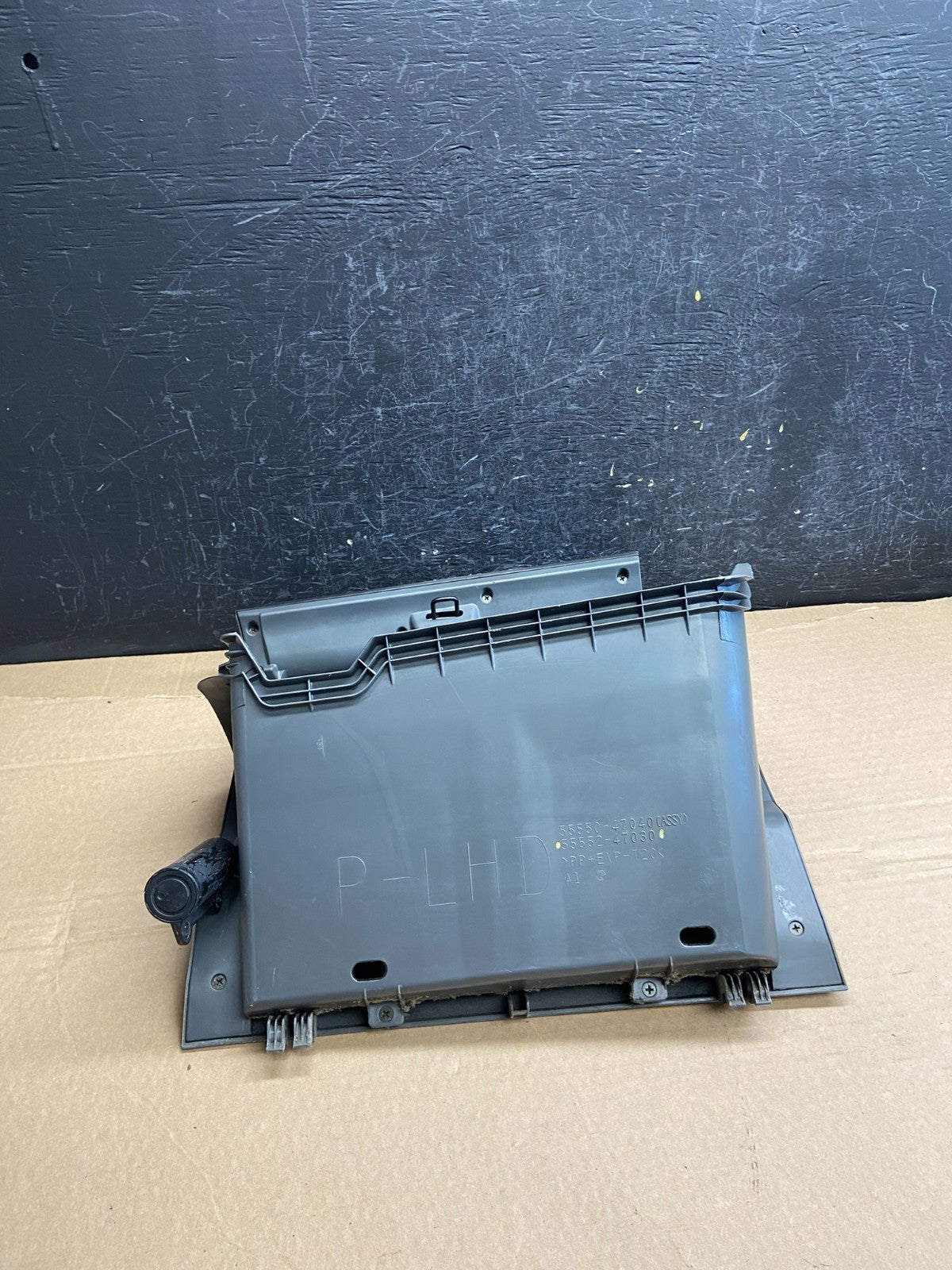 2004-2009 Toyota Prius Front Right Passenger Storage Glove Box AF2409 DG4