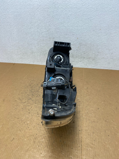 2000 to 2005 Buick Lesabre Headlight Right Passenger Side Halogen AE1414 DW7