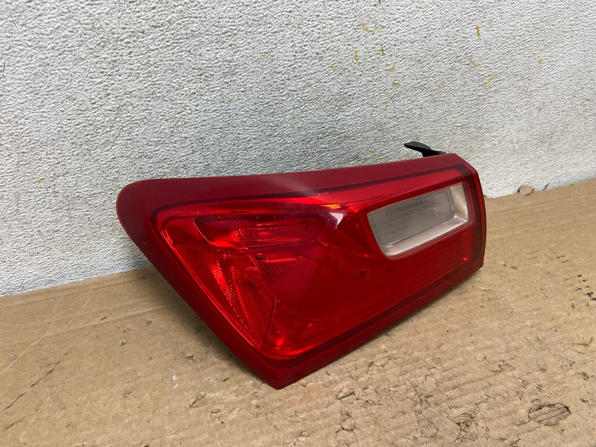2016 - 2020 Chevrolet Malibu Left Driver LH Side Tail Light AH9289 LK1