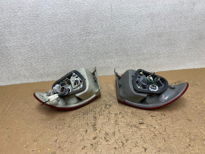 1998 1999 2000 Toyota Corolla Left+Right Side Tail Lights V8448 DW3