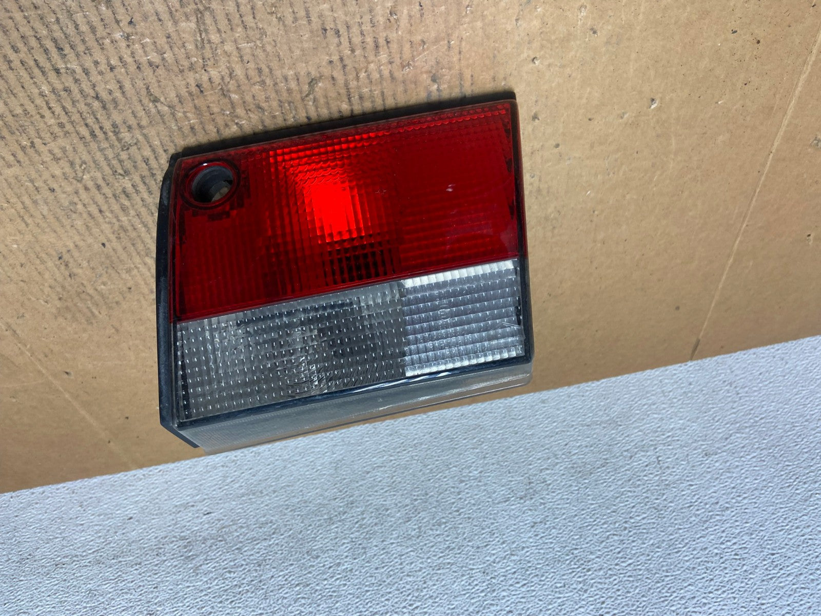 1994 to 1998 Saab 900 & Turbo Right Passenger RH Side Inner Tail Light AE0627 LK0