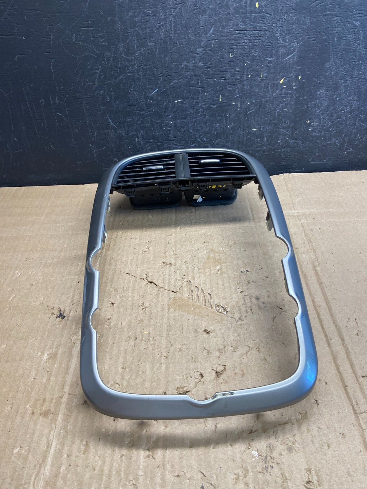 2013-2016 Chevrolet Malibu Center Radio Switch Air Vent Trim Bezel AE1851 DG3